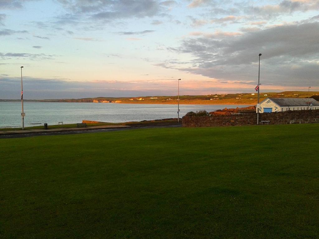 Clarmont Guest House Portrush Habitación foto